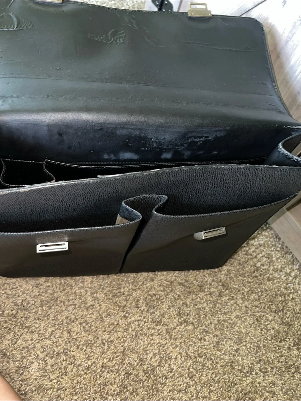 Black Louis Vuitton Taiga Briefcase with Top Handle